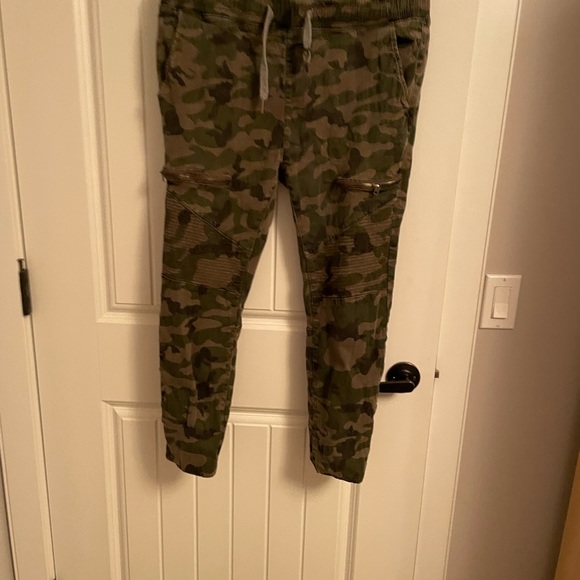 Cameo print pull on pants - Picture 2 of 5